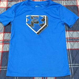 UNDER ARMOR Boys Dri-fit Blue t-shirt Size 7